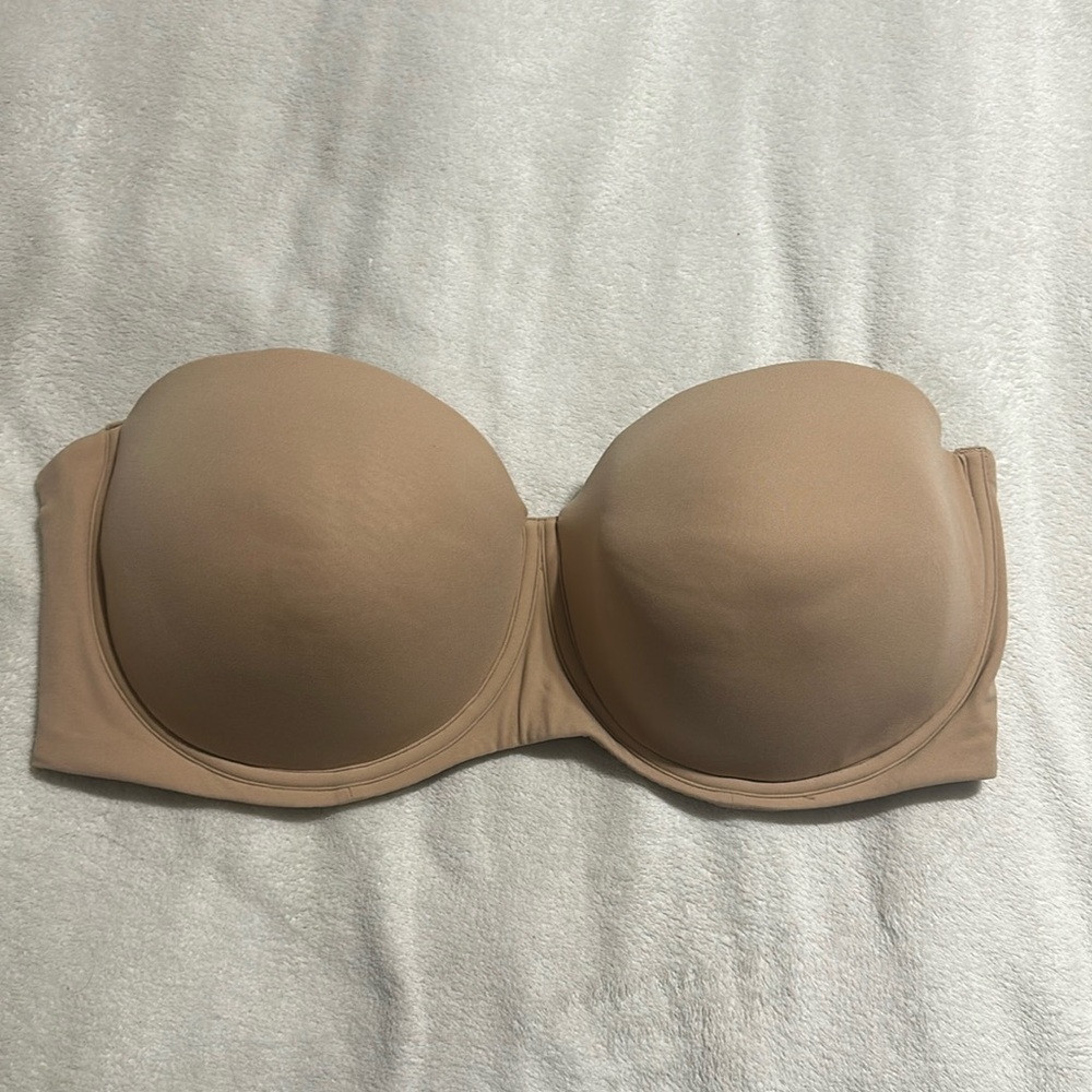 NWOT SKIMS strapless bra size  42DD